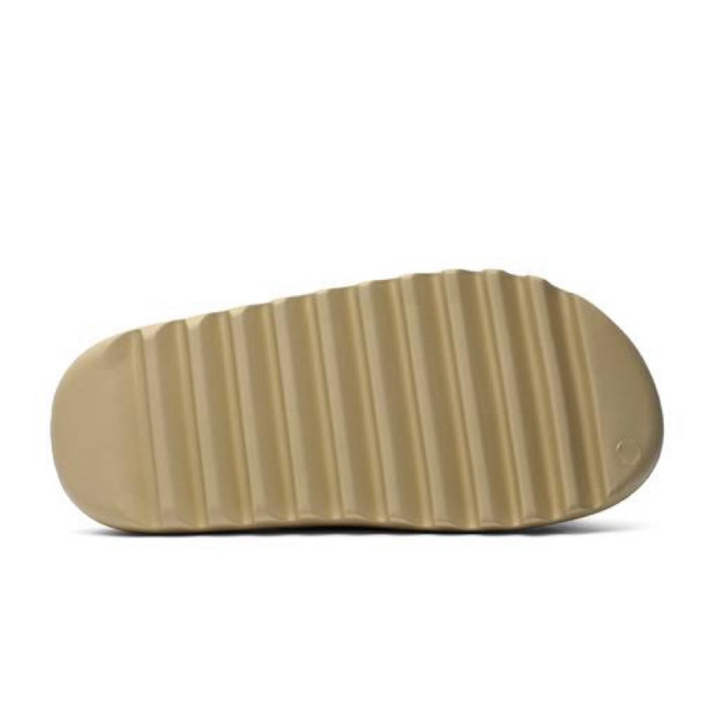 New Yeezy x adidas Slides Desert Sand. Size 9M - Picture 8 of 8